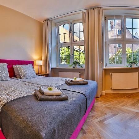Apartament Bursztynowy Mariacka Old Town Gdańsk Rum bild