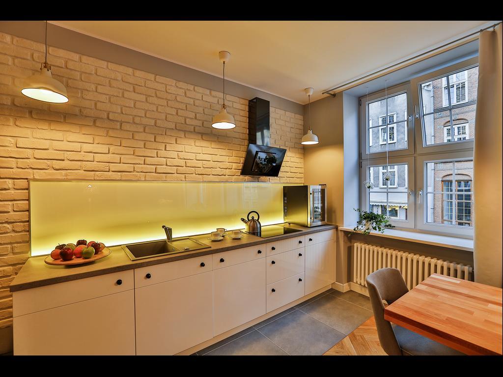 Apartament Bursztynowy Mariacka Old Town Gdańsk Rum bild